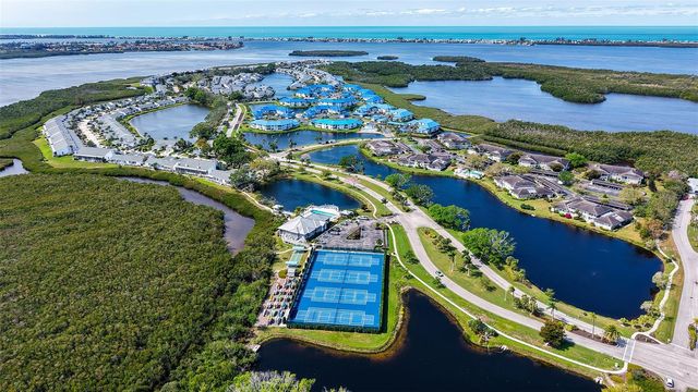 1005 PELICAN COURT, Bradenton, FL 34209