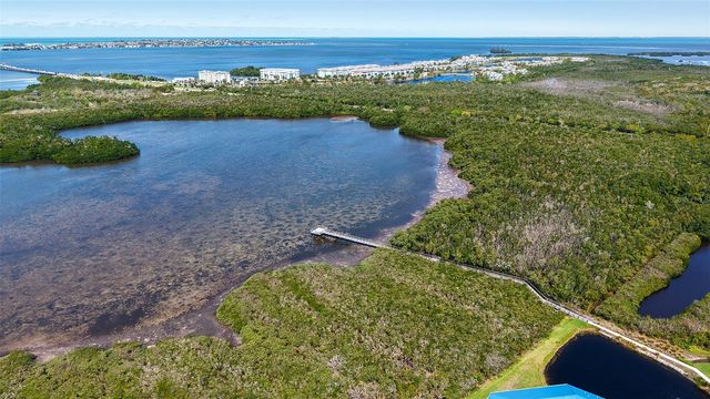 1005 PELICAN COURT, Bradenton, FL 34209