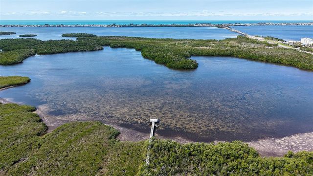 1005 PELICAN COURT, Bradenton, FL 34209