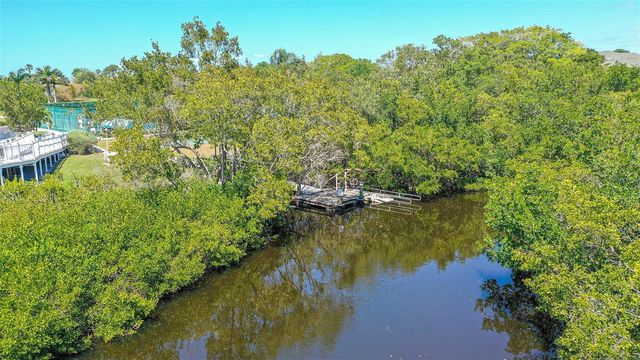 1005 PELICAN COURT, Bradenton, FL 34209