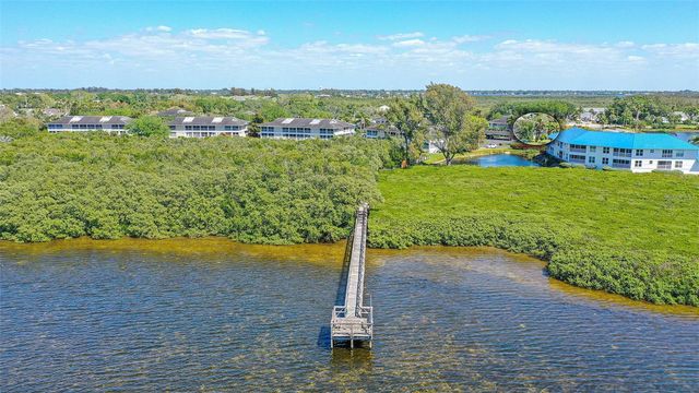 1005 PELICAN COURT, Bradenton, FL 34209