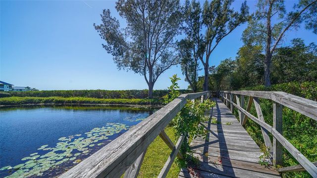 1005 PELICAN COURT, Bradenton, FL 34209