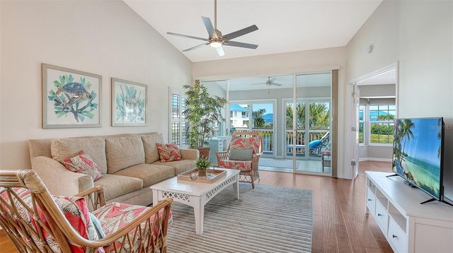 1005 PELICAN COURT, Bradenton, FL 34209