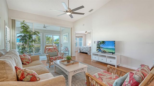 1005 PELICAN COURT, Bradenton, FL 34209