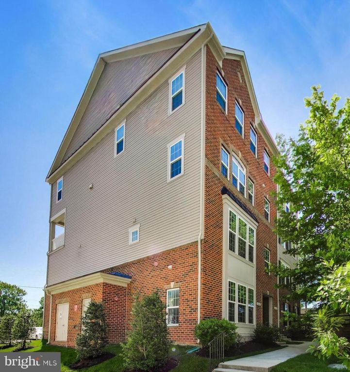 Image 1 of property listing at 1417 CHANERY CT, Odenton, MD 21113