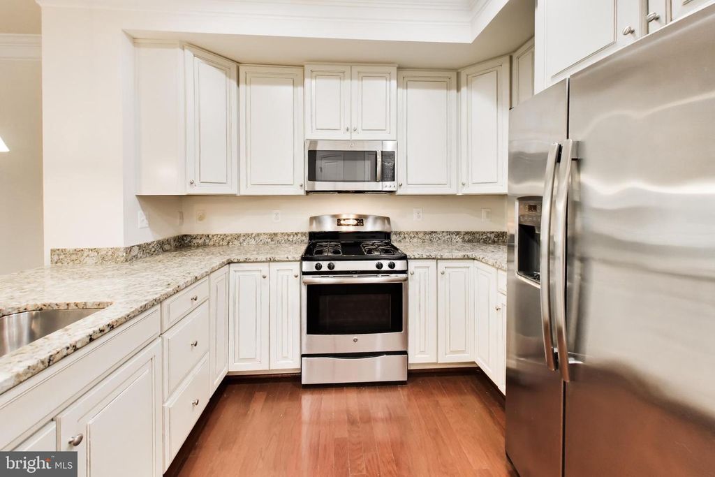 Image 10 of property listing at 1417 CHANERY CT, Odenton, MD 21113