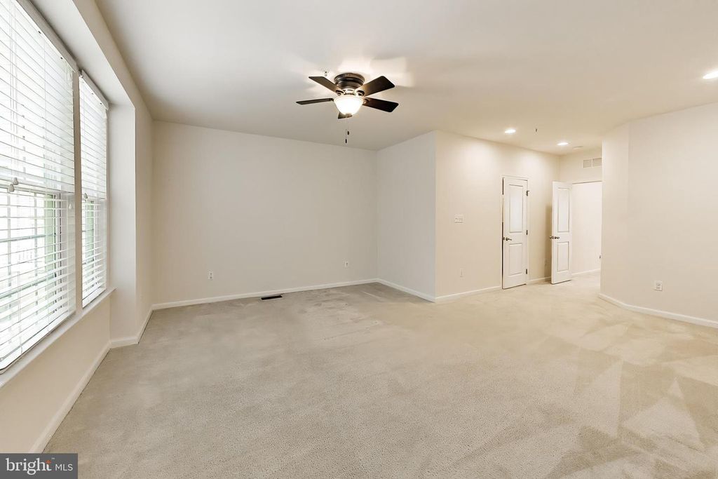 Image 14 of property listing at 1417 CHANERY CT, Odenton, MD 21113