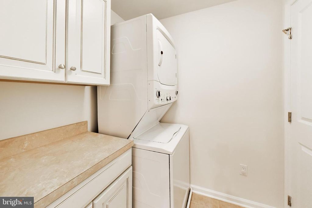 Image 24 of property listing at 1417 CHANERY CT, Odenton, MD 21113