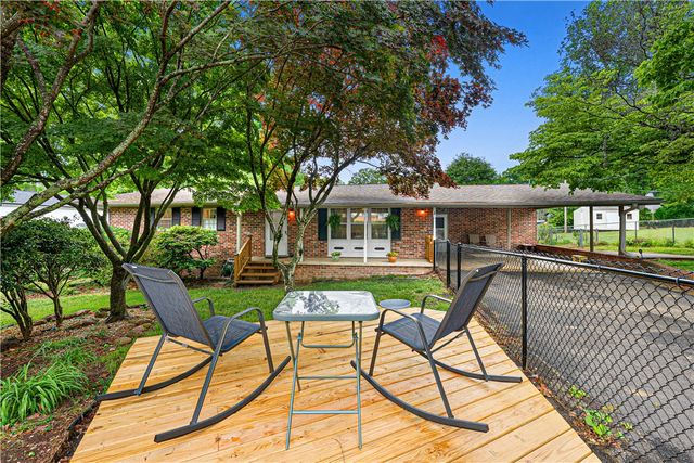 202 Kingsberry Drive, Easley, SC 29642