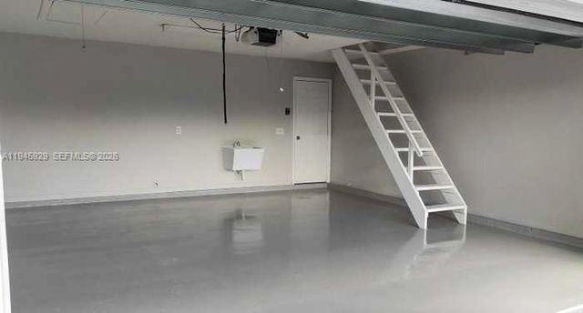 333 NE Greenbrier Ave, Port St. Lucie, FL 34983