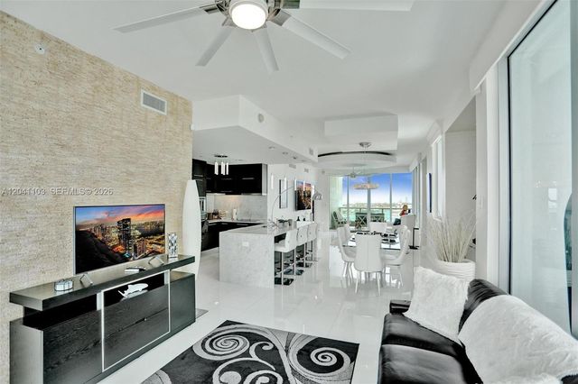 900 Biscayne Blvd 2901, Miami, FL 33132