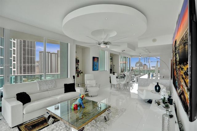 900 Biscayne Blvd 2901, Miami, FL 33132