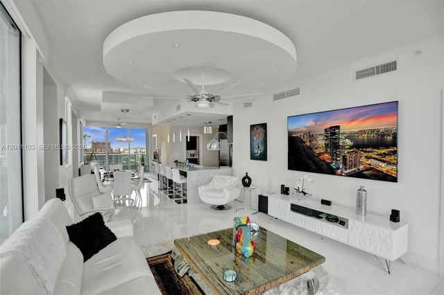 900 Biscayne Blvd 2901, Miami, FL 33132