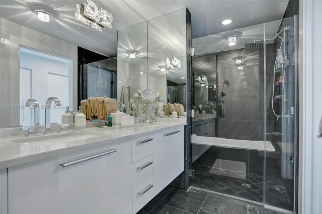 900 Biscayne Blvd 2901, Miami, FL 33132