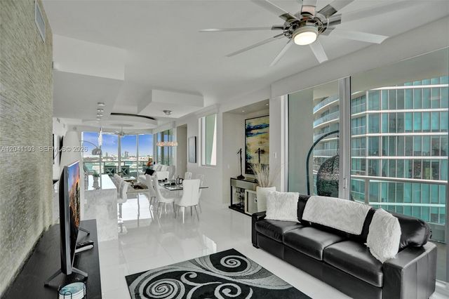 900 Biscayne Blvd 2901, Miami, FL 33132