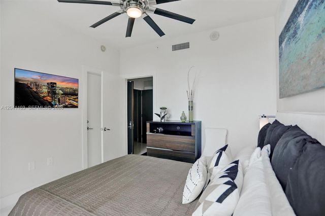 900 Biscayne Blvd 2901, Miami, FL 33132