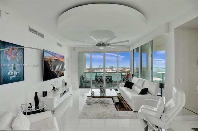 900 Biscayne Blvd 2901, Miami, FL 33132