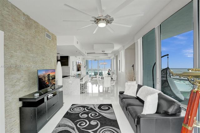 900 Biscayne Blvd 2901, Miami, FL 33132