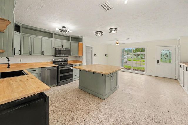766 41ST AVENUE NE, St Petersburg, FL 33703