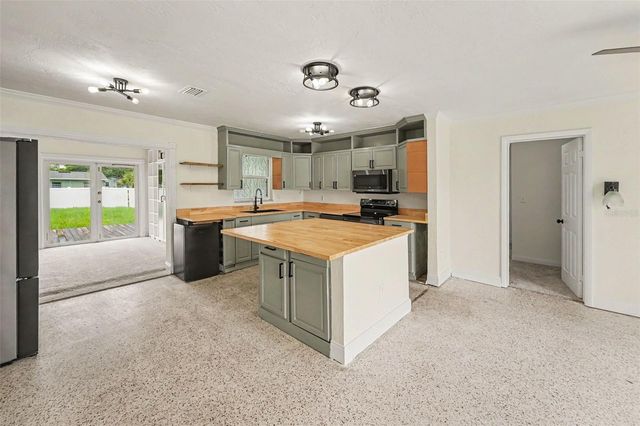 766 41ST AVENUE NE, St Petersburg, FL 33703