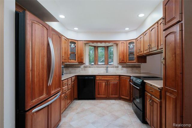 11050 Wealthy Lane, Romeo, MI 48065