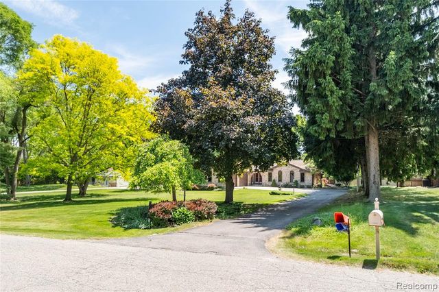 11050 Wealthy Lane, Romeo, MI 48065