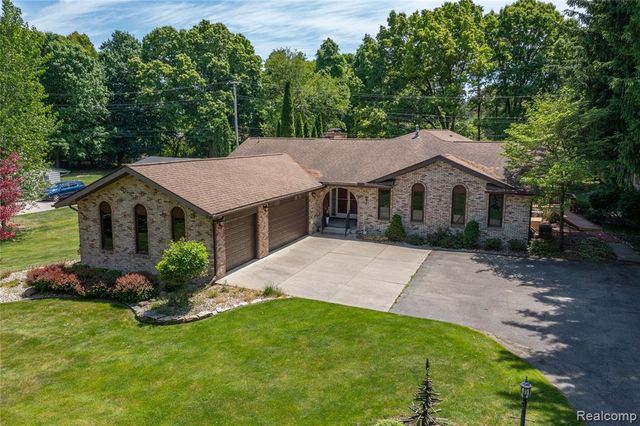 11050 Wealthy Lane, Romeo, MI 48065