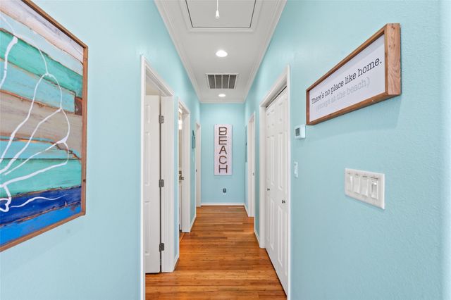 3923 Reeves Drive, Galveston, TX 77554