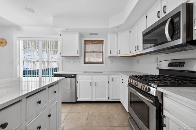 2 Foltim Way, Congers, NY 10920