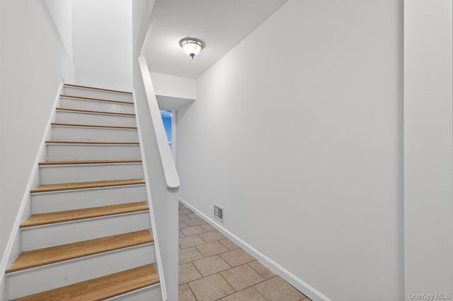 2 Foltim Way, Congers, NY 10920