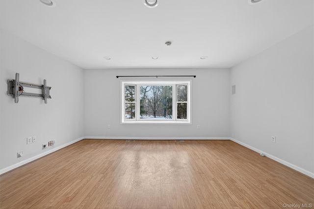 2 Foltim Way, Congers, NY 10920