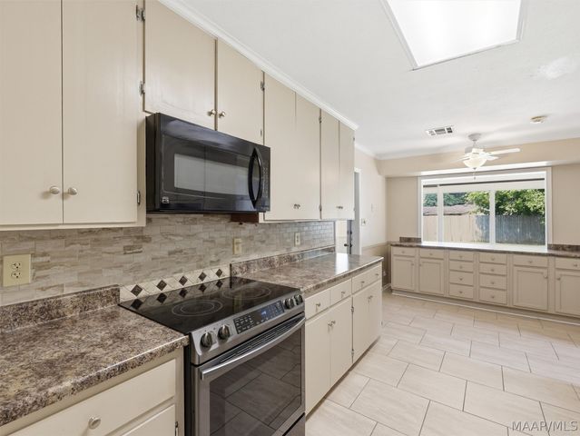 2042 Kingsbury Drive, Montgomery, AL 36106