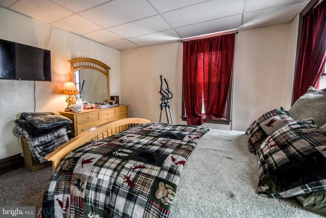 1 S MAIN ST, Richlandtown, PA 18955