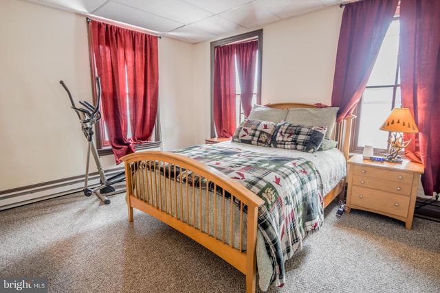 1 S MAIN ST, Richlandtown, PA 18955