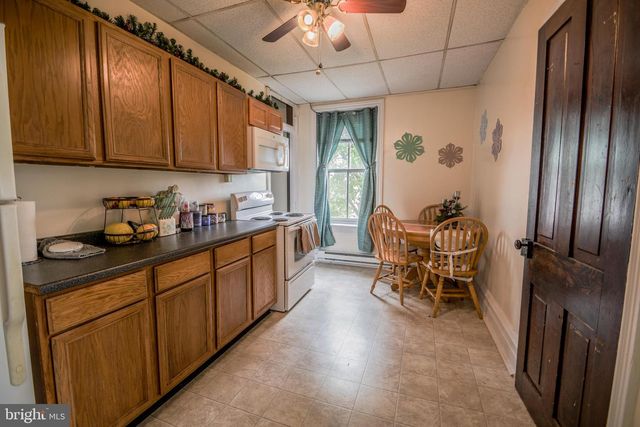 1 S MAIN ST, Richlandtown, PA 18955