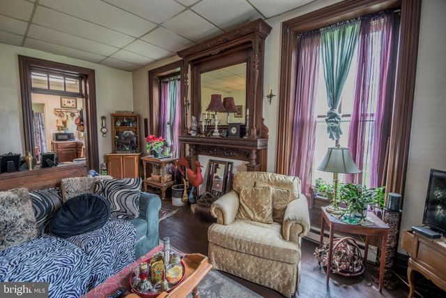 1 S MAIN ST, Richlandtown, PA 18955