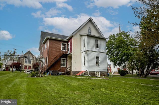 1 S MAIN ST, Richlandtown, PA 18955