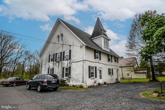 1 S MAIN ST, Richlandtown, PA 18955