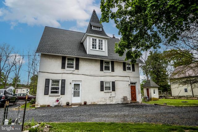 1 S MAIN ST, Richlandtown, PA 18955