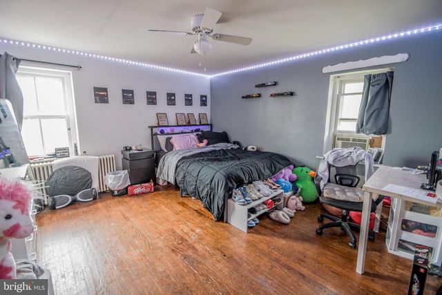 1 S MAIN ST, Richlandtown, PA 18955