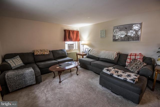 1 S MAIN ST, Richlandtown, PA 18955