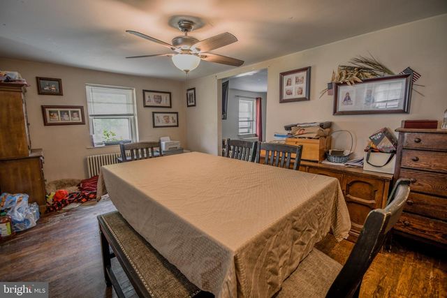 1 S MAIN ST, Richlandtown, PA 18955