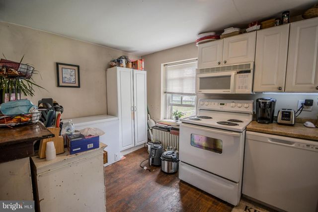 1 S MAIN ST, Richlandtown, PA 18955