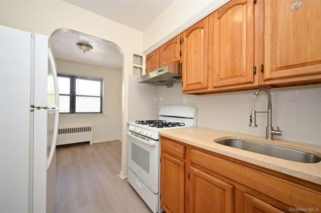 160-02 Booth Memorial Avenue, Flushing, NY 11365