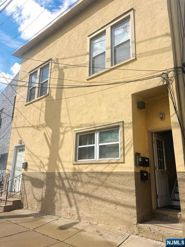 377 Henry Street, Orange, NJ 07050