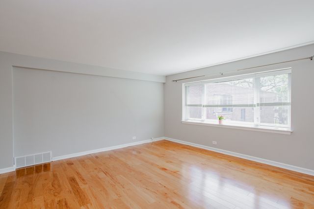 2611 Central Street 3, Evanston, IL 60201
