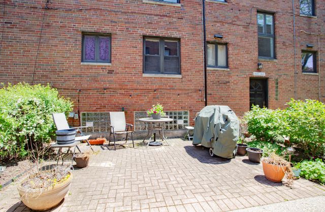 2611 Central Street 3, Evanston, IL 60201