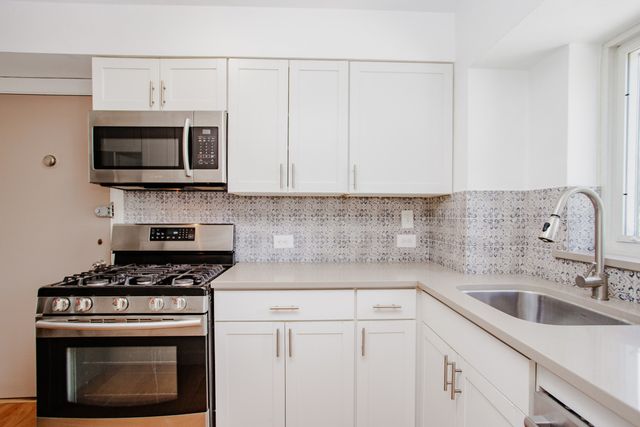 2611 Central Street 3, Evanston, IL 60201