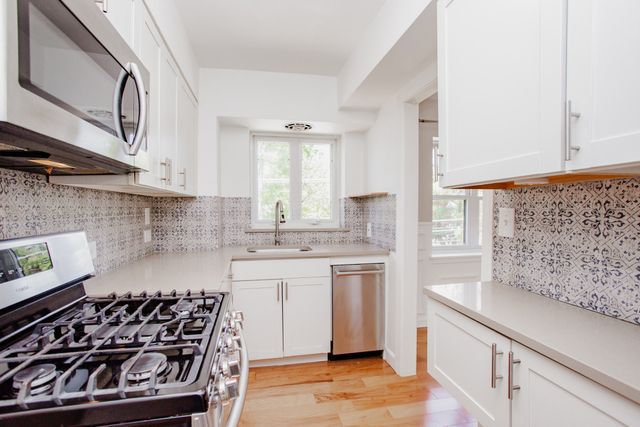 2611 Central Street 3, Evanston, IL 60201