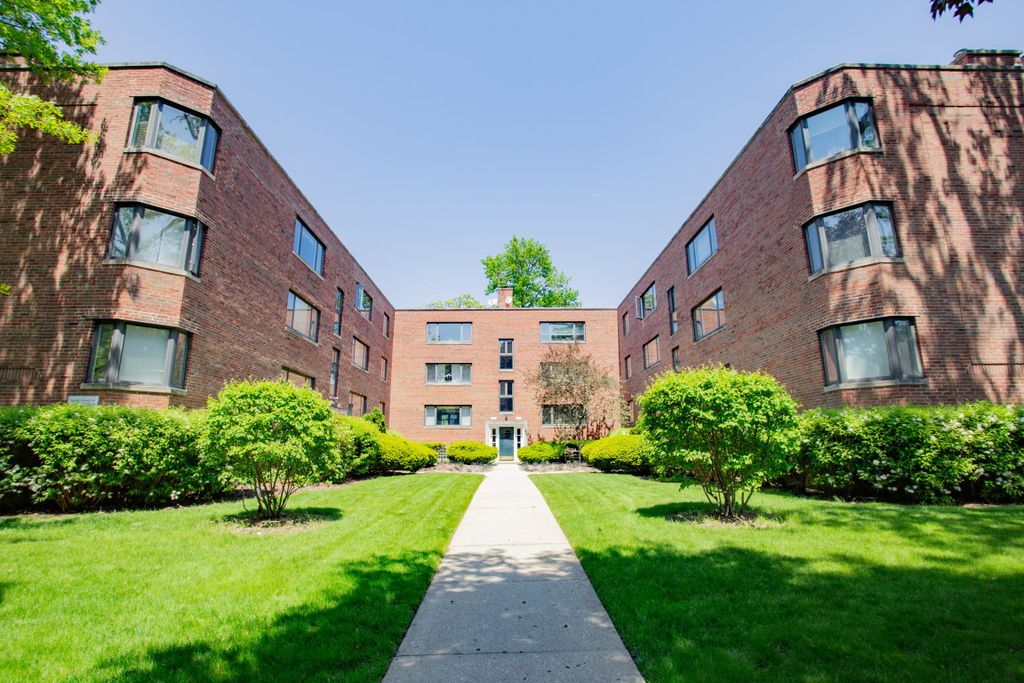2611 Central Street 3, Evanston, IL 60201